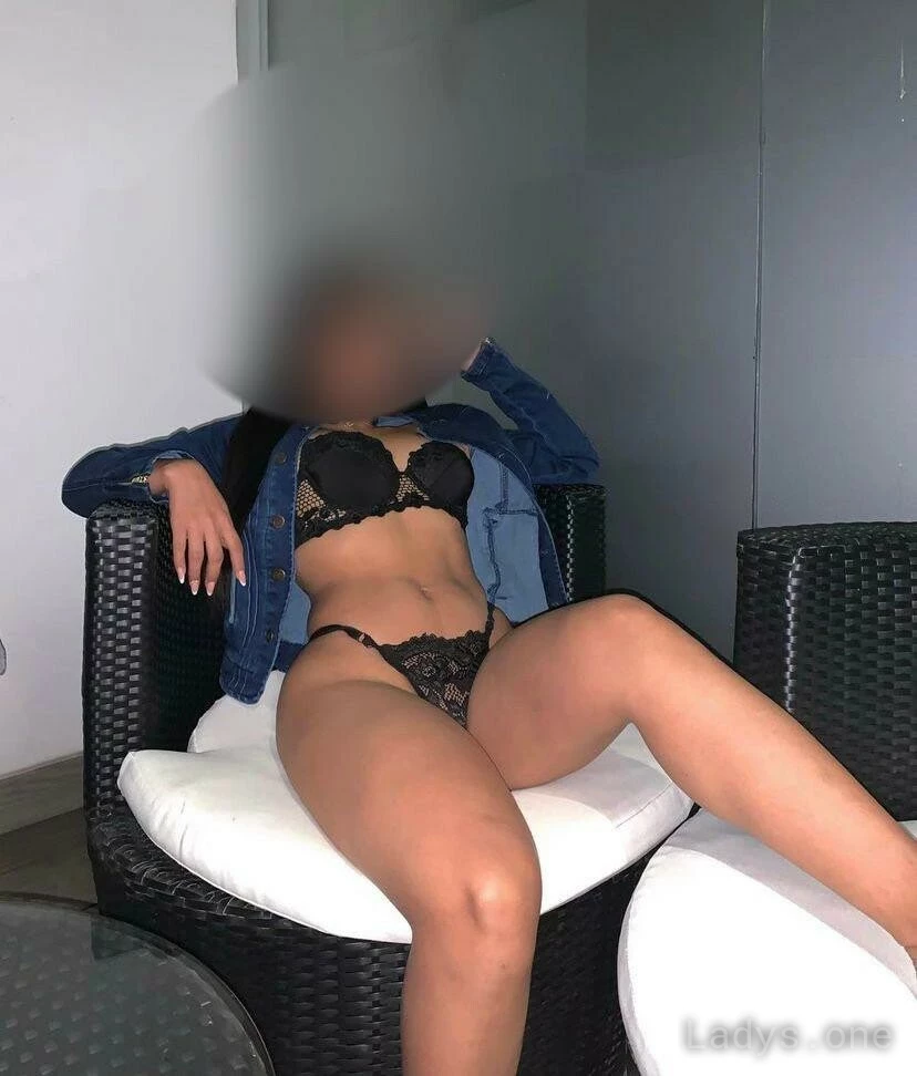 Hot Venezuelan I Only Accept Cash Escort In Long Island