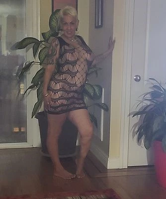 Aurora, 40 years beautiful nude Jersey City escorts girl, height 159 sm, Weight 70 kg