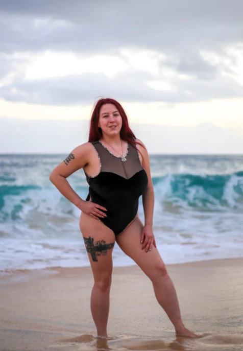 XXX Porn Star Kamille Amora, 28 years beautiful nude Honolulu escorts girl, height 170 sm, Weight 71 kg