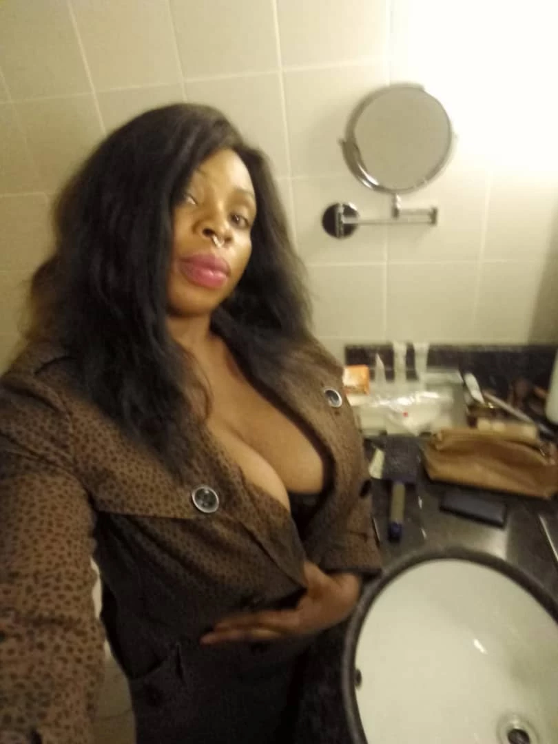 Shela, 29 years beautiful nude Lagos escorts girl, height 154 sm, Weight 51 kg