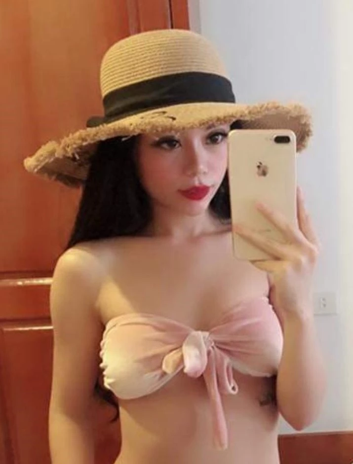 Lyly tran, 22 years old Nha Trang escort girl with big tits, height 165 sm, Weight 45 kg