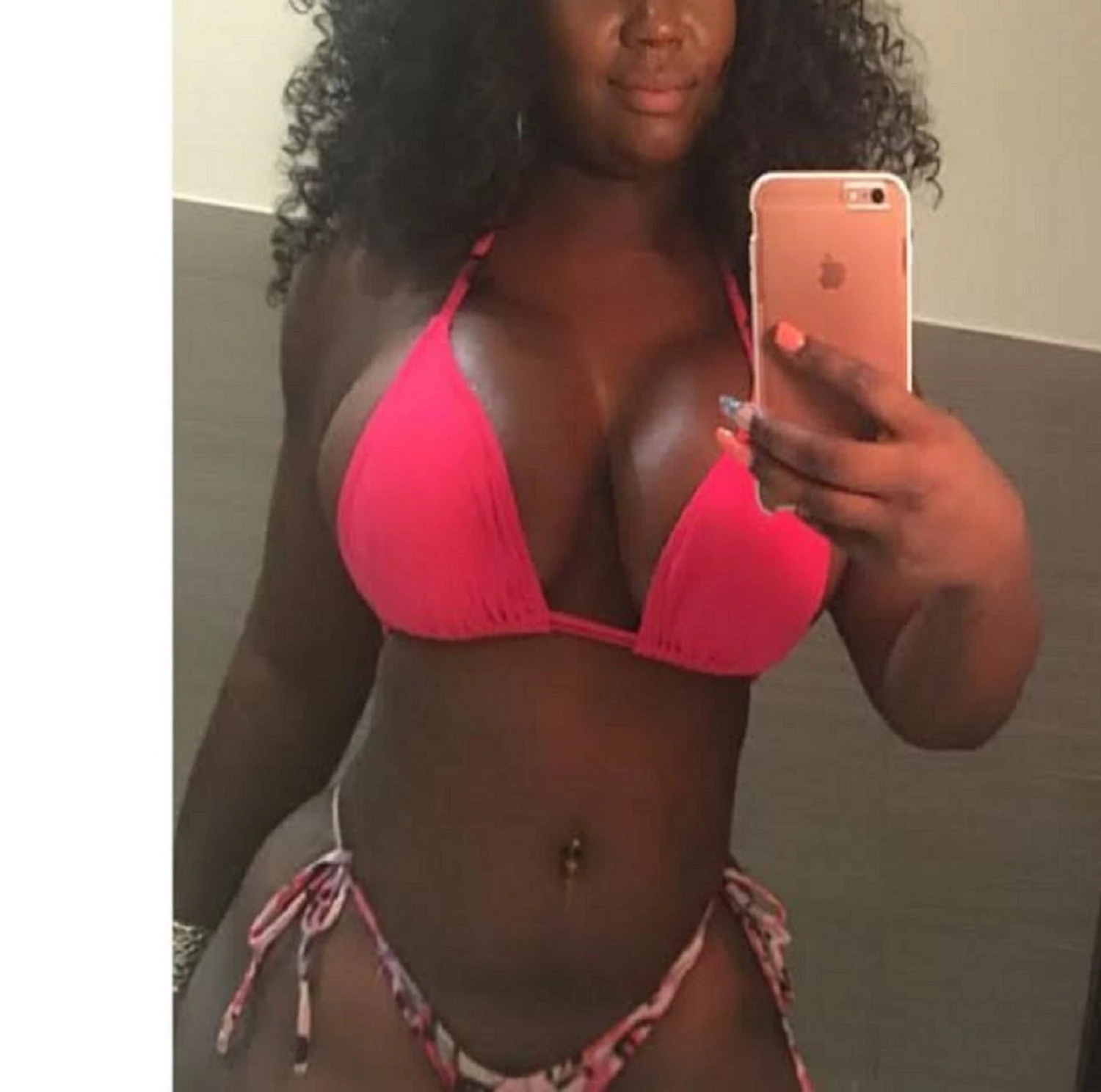 Ebony Ruby, 26 years beautiful nude Port Harcourt escorts girl, height 175 sm, Weight 83 kg