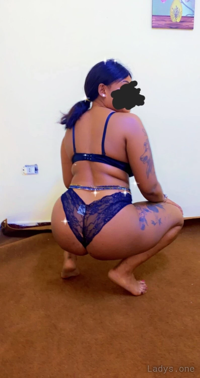 Sexy Mercy, 25 years latina escorts girl, height 169 sm, Weight 82 kg, listcrawler Cairo
