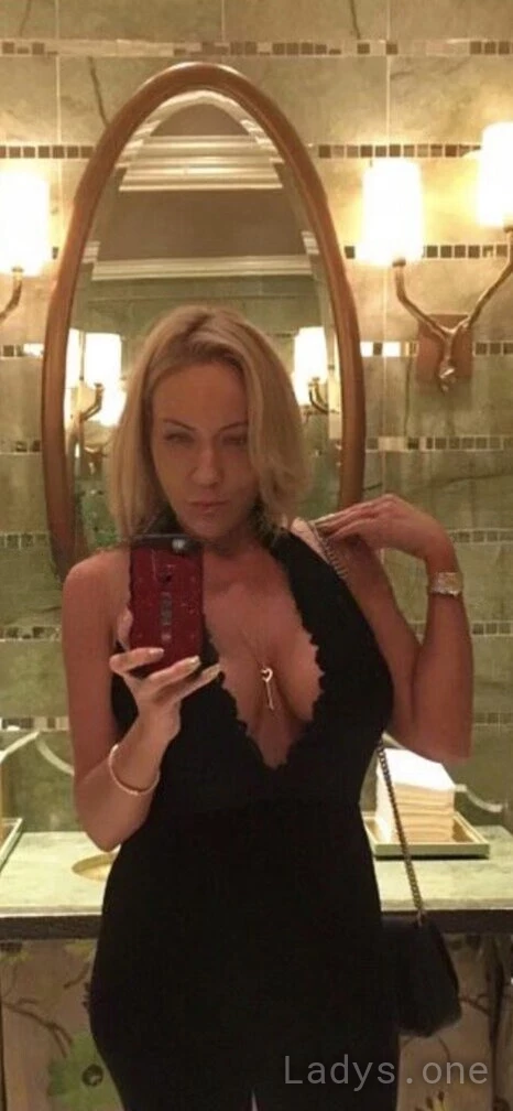 KRISTY , 35 years beautiful nude Las Vegas escorts girl, height 165 sm, Weight 59 kg
