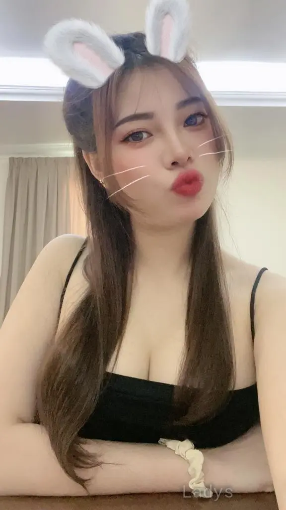 Lisa, 24 years old Abha escort girl with big tits, height 168 sm, Weight  kg