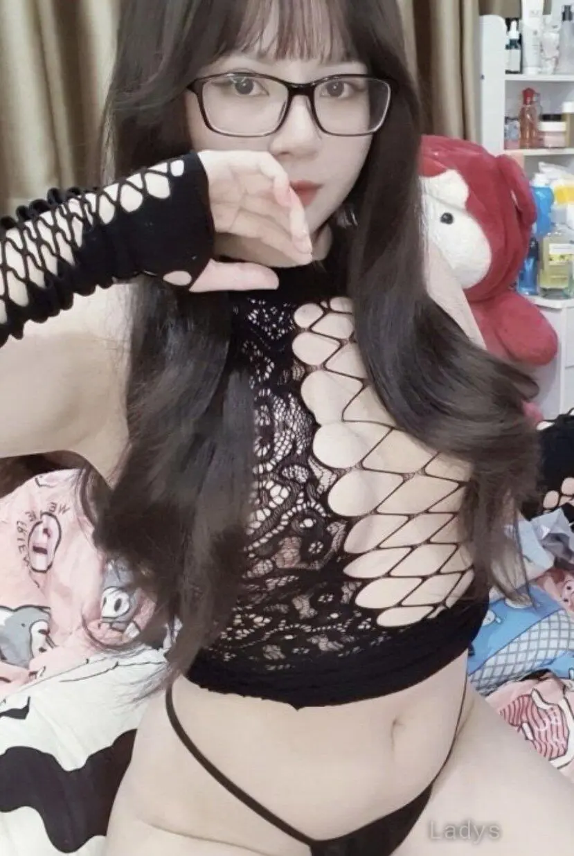 Caphani, 24 years beautiful nude Abha escorts girl, height 160 sm, Weight kg