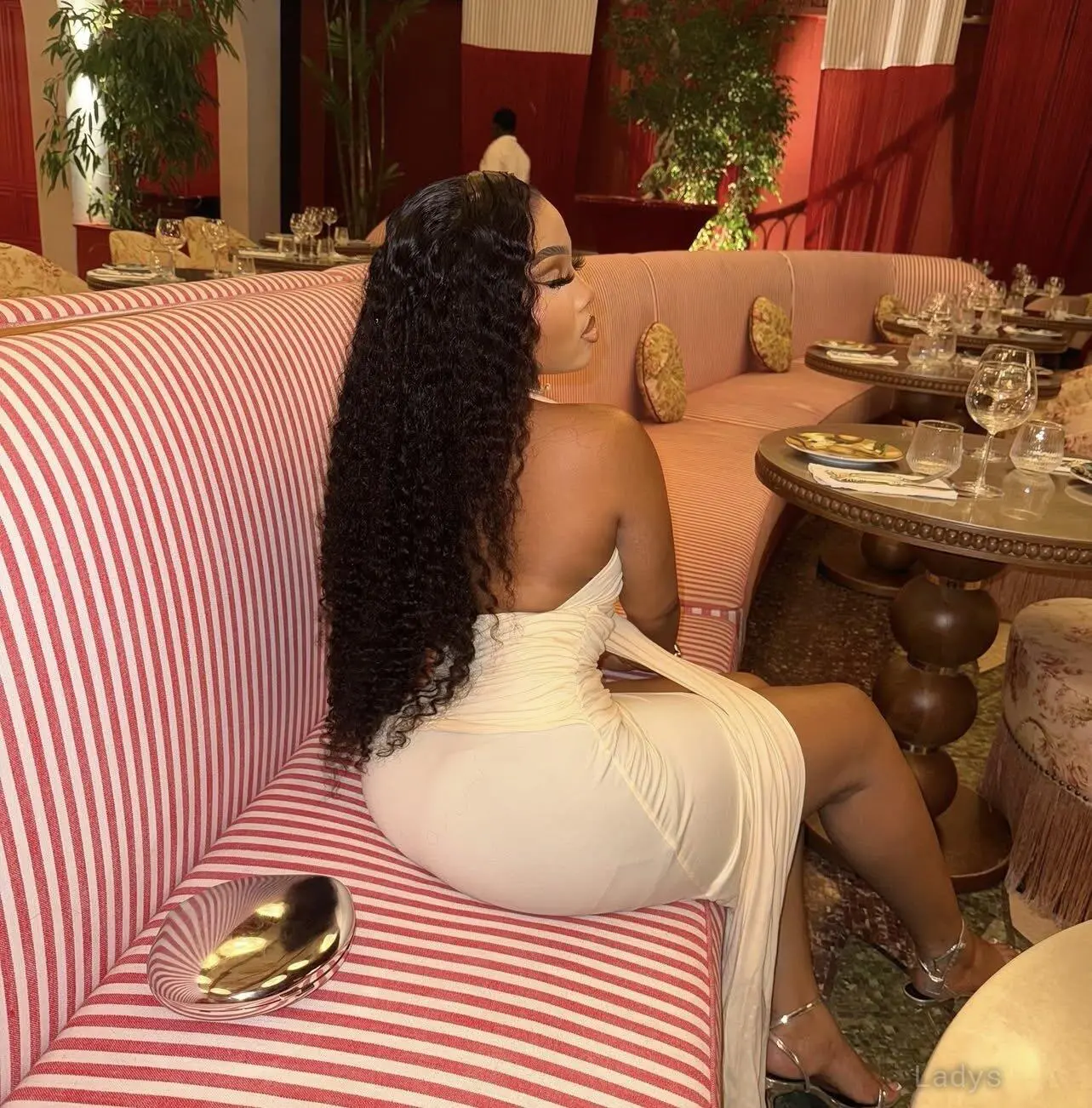 Emma, 24 years old Abidjan escort girl with big tits, height 175 sm, Weight  kg