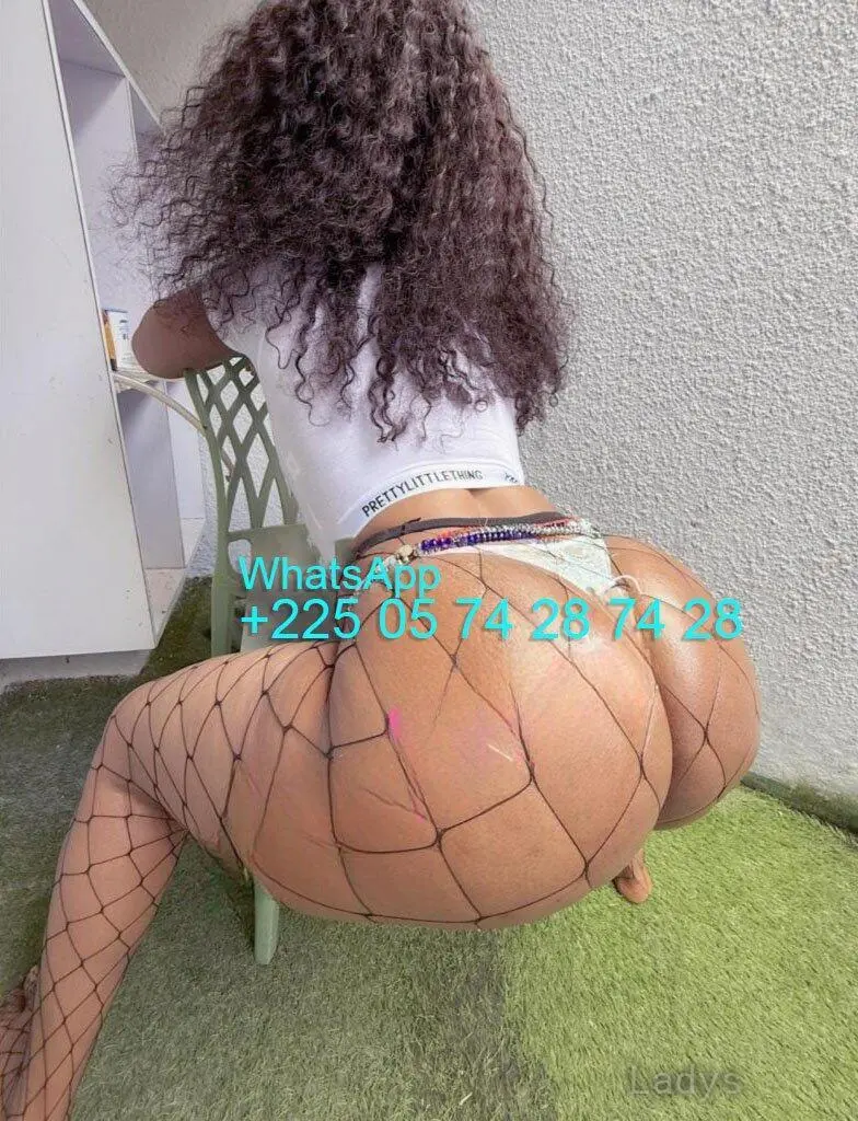 Winy,  years old Abidjan escort girl with big tits, height  sm, Weight  kg
