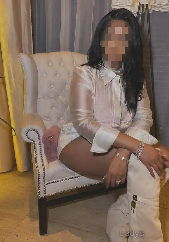 Emma,  years beautiful nude Abidjan escorts girl, height 171 sm, Weight  kg