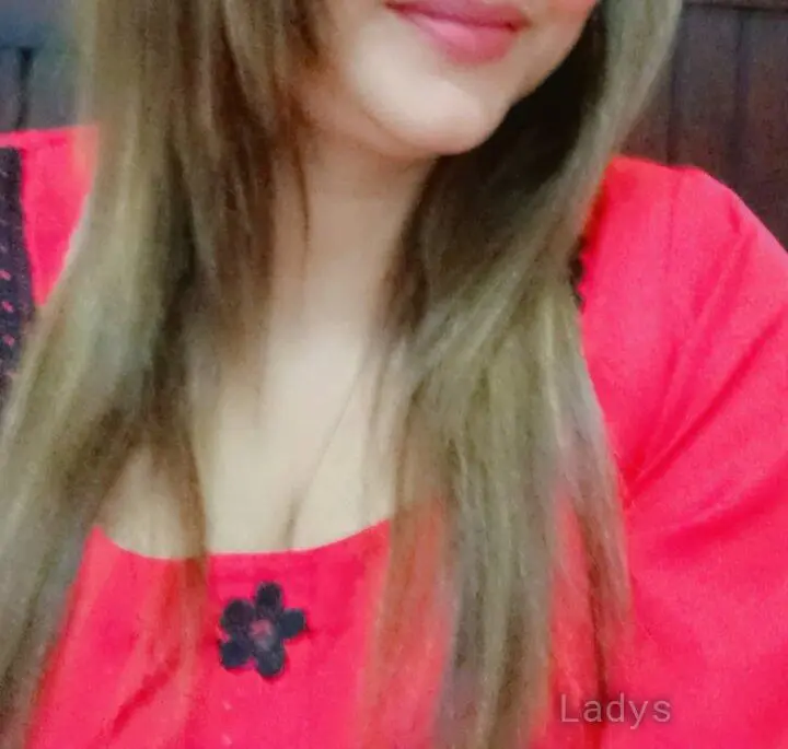 Mona, 28 years old Abu Dhabi escort girl with big tits, height  sm, Weight  kg