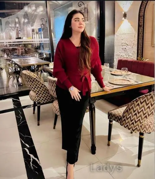 Akansha, 23 years beautiful nude Abu Dhabi escorts girl, height 168 sm, Weight  kg