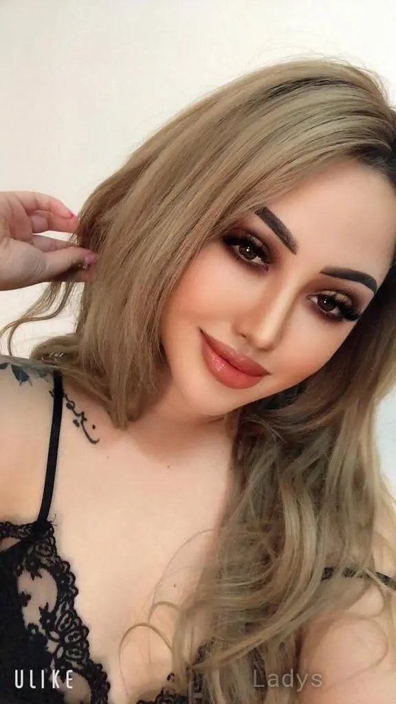 Cherry, 28 years beautiful nude Abu Dhabi escorts girl, height 168 sm, Weight kg
