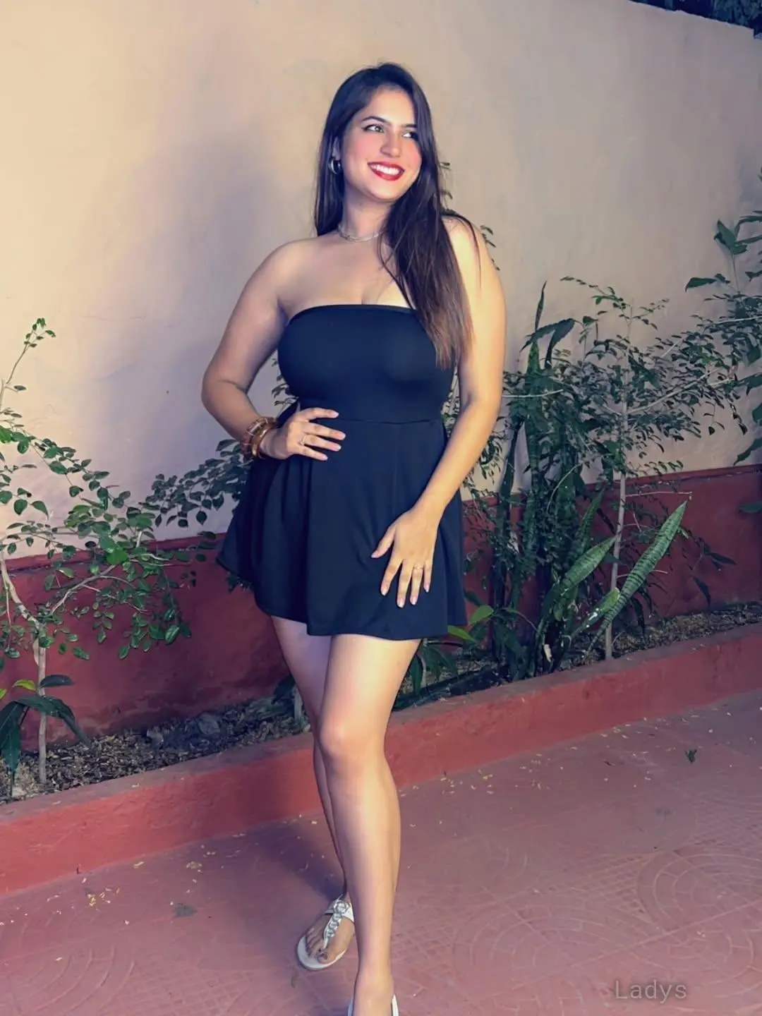 Fernanda, 22 years beautiful nude Abu Dhabi escorts girl, height 154 sm, Weight  kg
