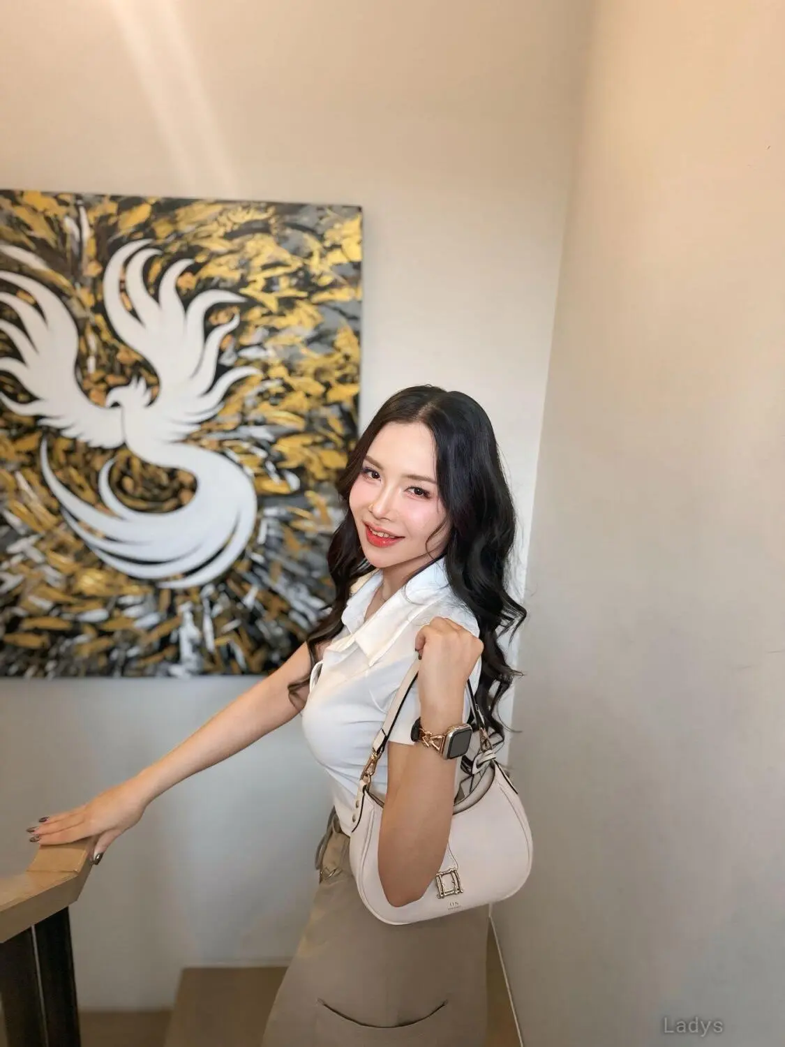 Nira, 25 years beautiful nude Abu Dhabi escorts girl, height 156 sm, Weight kg