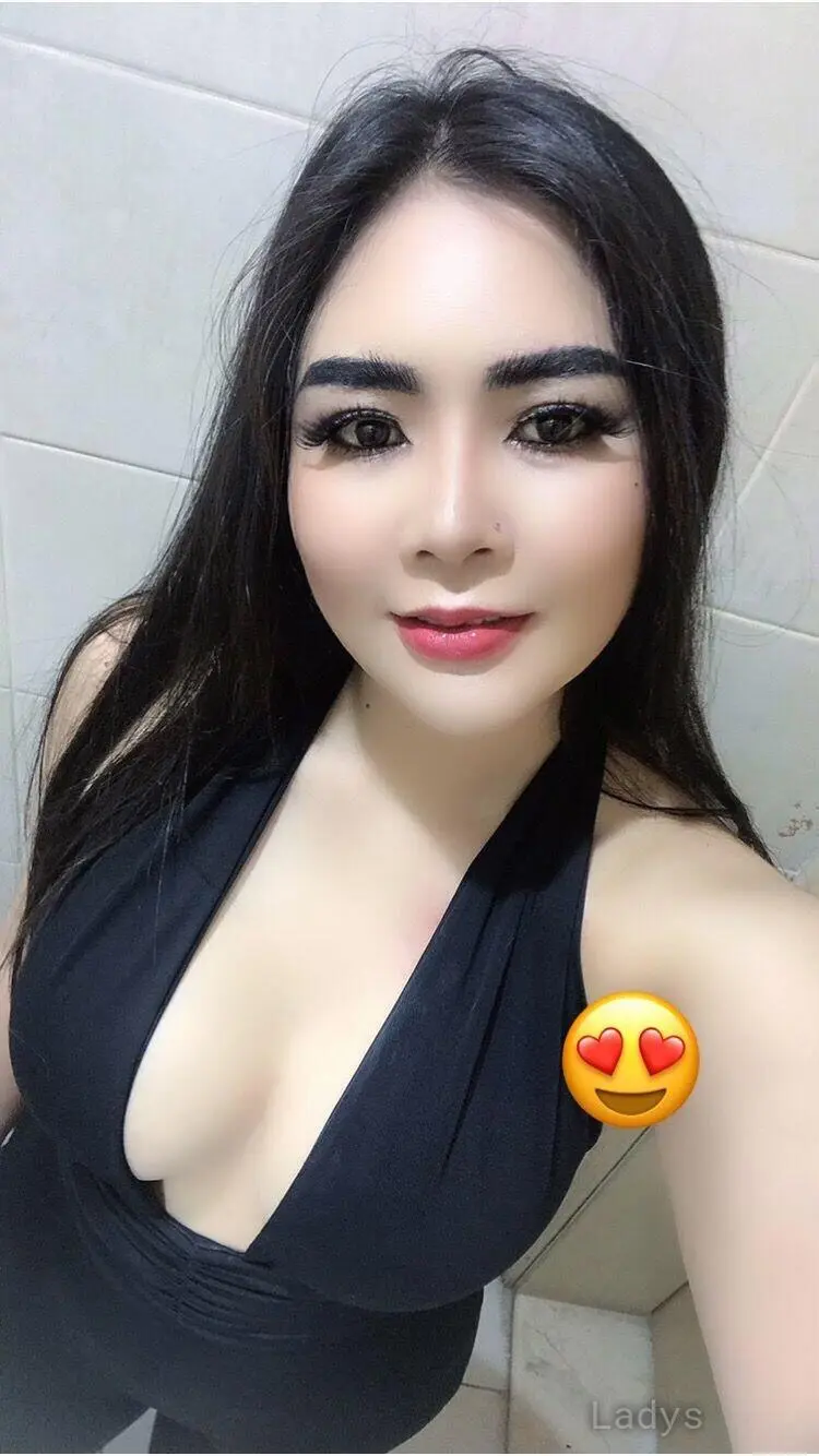 Sofie, 22 years beautiful nude Abu Dhabi escorts girl, height 160 sm, Weight kg
