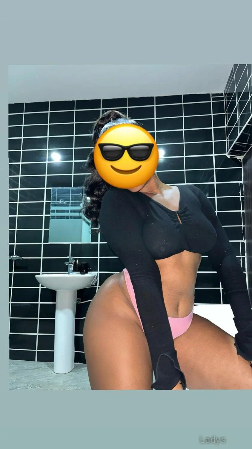 Clarisha, 23 years old Abuja escort girl with big tits, height 153 sm, Weight  kg