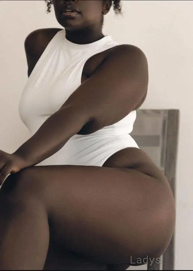 Coco, 23 years beautiful nude Abuja escorts girl, height 165 sm, Weight kg