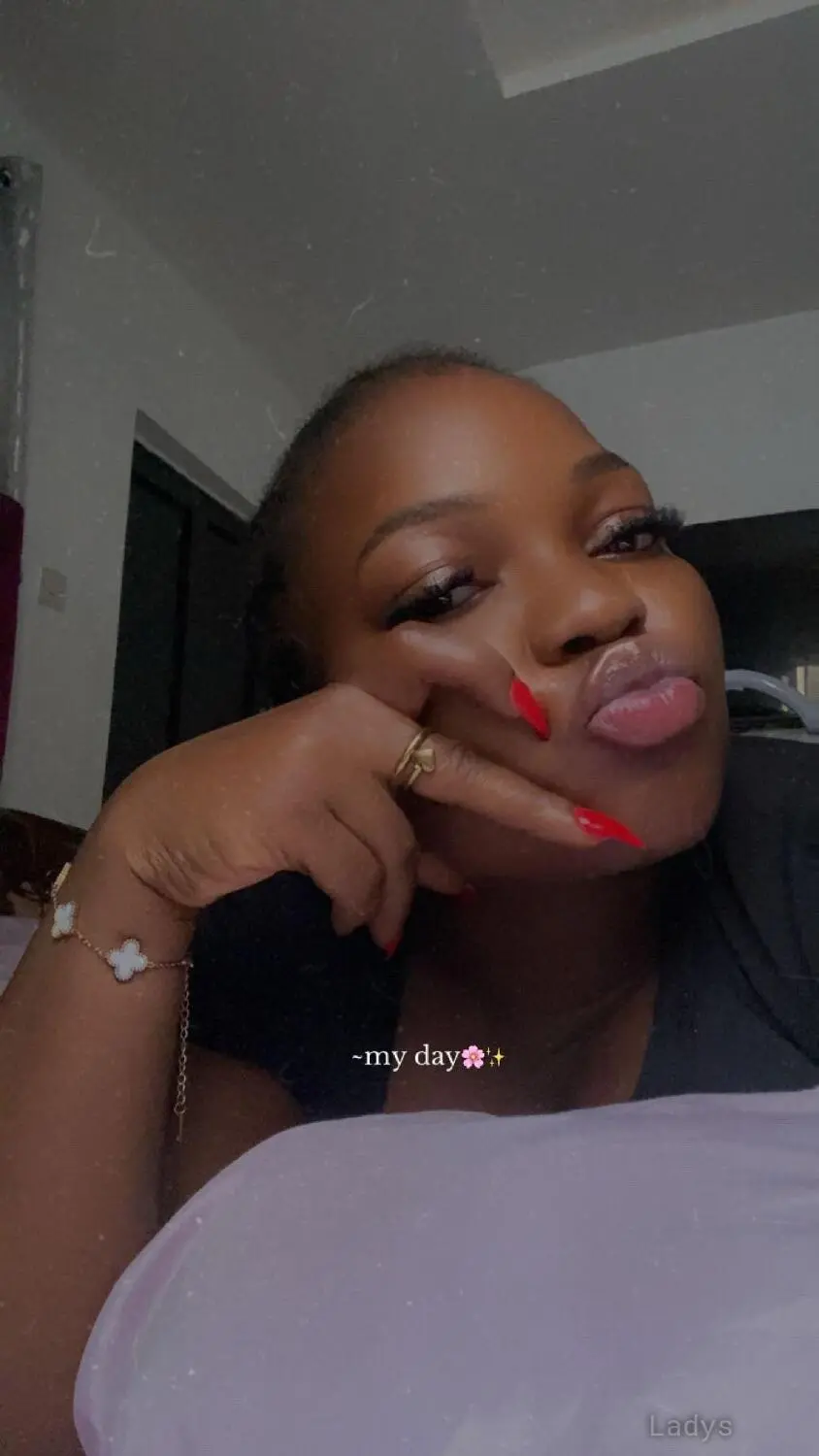 Emah, 25 years beautiful nude Abuja escorts girl, height  sm, Weight  kg
