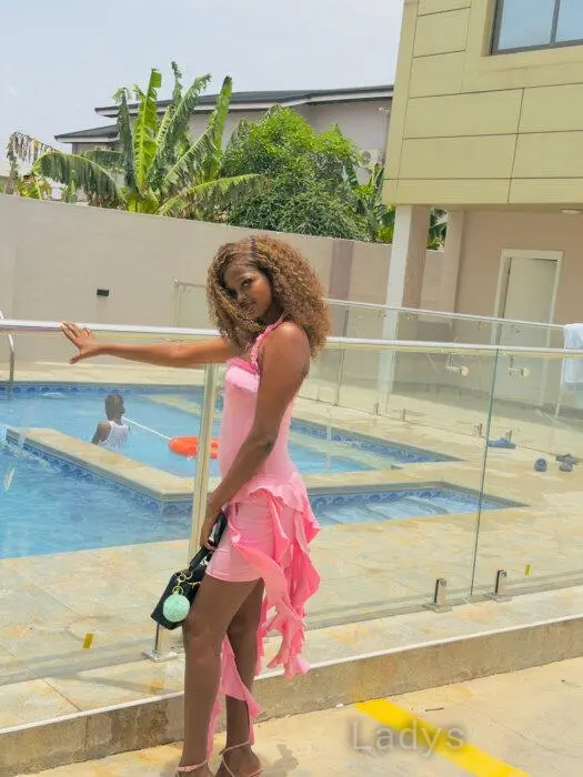 Annabelle, 23 years old Accra escort girl with big tits, height 169 sm, Weight 67 kg