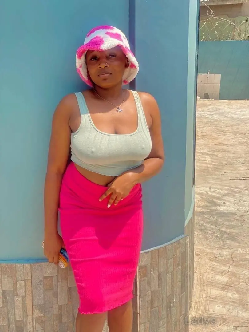 Camilla, 24 years old Accra escort girl with big tits, height 164 sm, Weight  kg