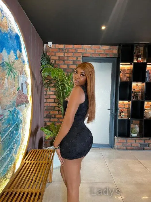 Ayo, 23 years beautiful nude Accra escorts girl, height 172 sm, Weight 69 kg