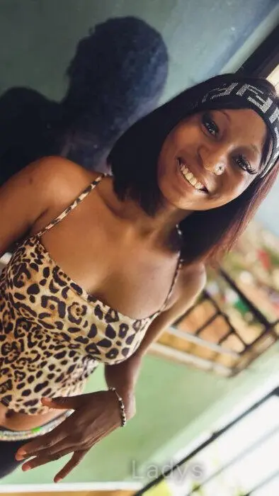 Benny, 21 years beautiful nude Accra escorts girl, height 162 sm, Weight 59 kg