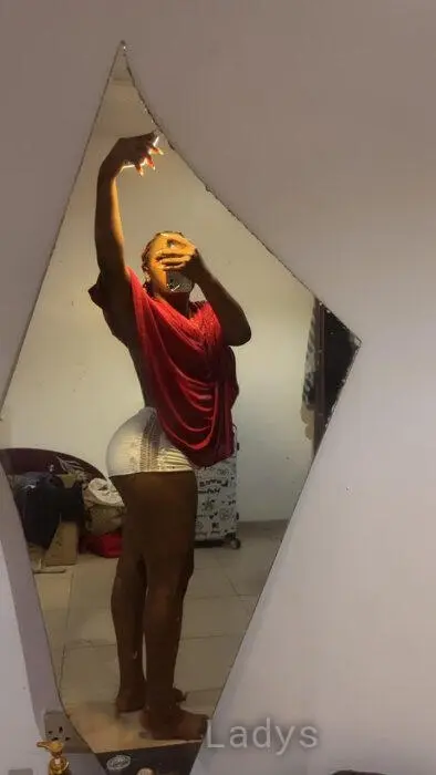 Cherry, 23 years beautiful nude Accra escorts girl, height 168 sm, Weight 69 kg