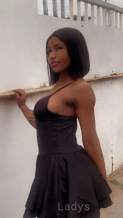 Miracle, 23 years beautiful nude Accra escorts girl, height 169 sm, Weight 63 kg