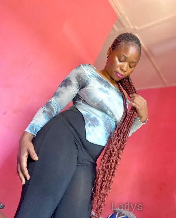 Rhoda, 25 years beautiful nude Accra escorts girl, height 167 sm, Weight 65 kg