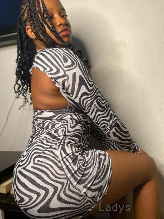 Sameera, 25 years beautiful nude Accra escorts girl, height 158 sm, Weight 61 kg