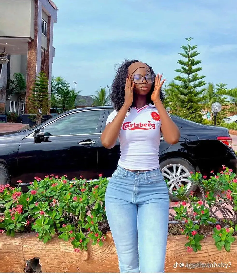 Saucy, 19 years beautiful nude Accra escorts girl, height sm, Weight kg
