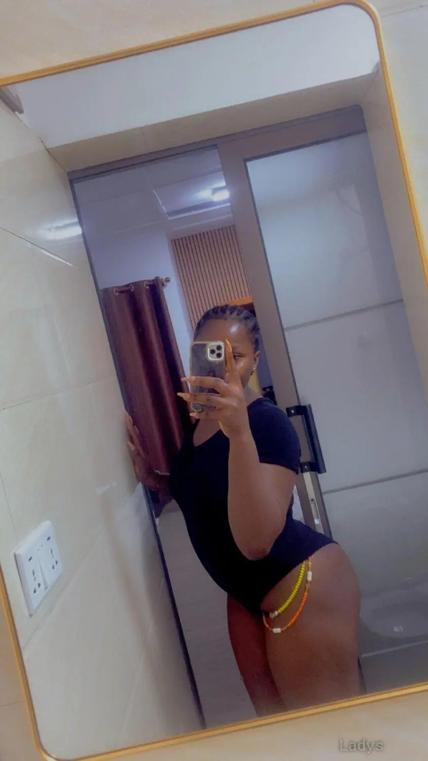 Vera, 22 years beautiful nude Accra escorts girl, height 154 sm, Weight kg