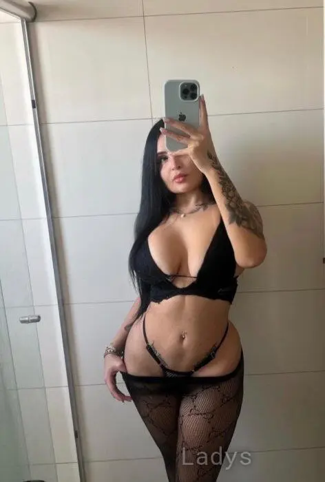 Bruna Khalifa, 22 years beautiful nude Acores escorts girl, height 159 sm, Weight 66 kg