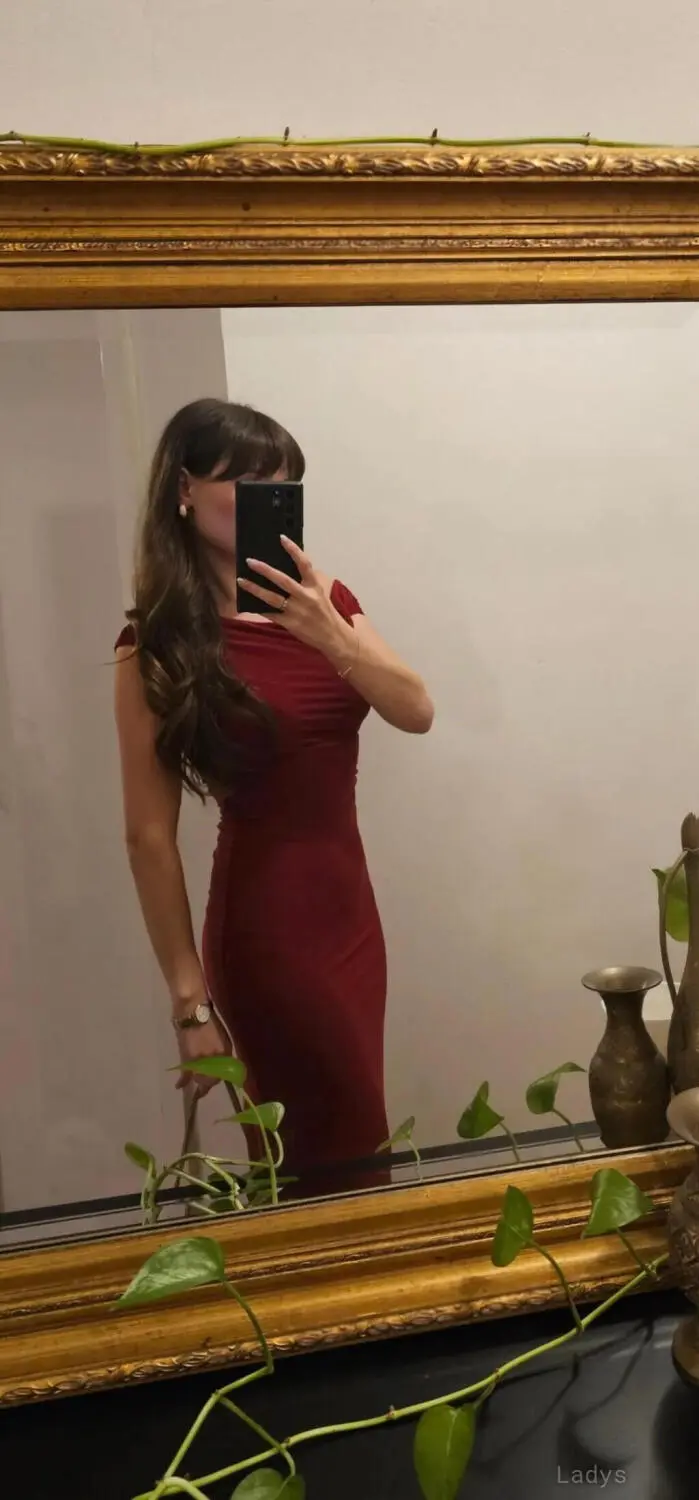 Lunar Rae, 20 years old Adelaide escort girl with big tits, height 160 sm, Weight 55 kg