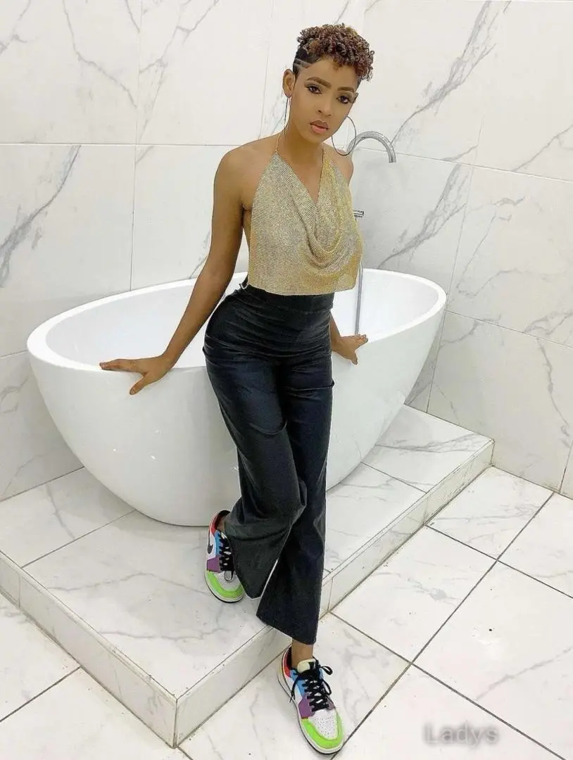 Verina, 28 years beautiful nude Adelaide escorts girl, height 163 sm, Weight  kg