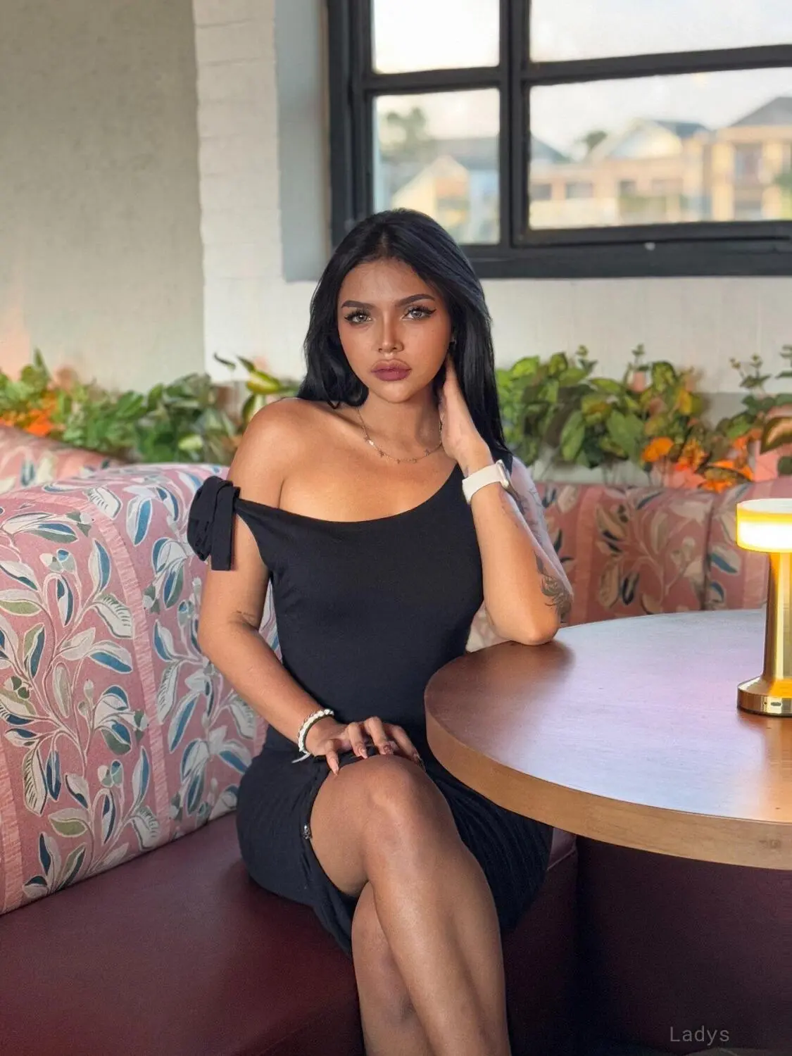 Olivia, 24 years mature escorts girl, height 165 sm, Weight  kg, adultsearch Bali