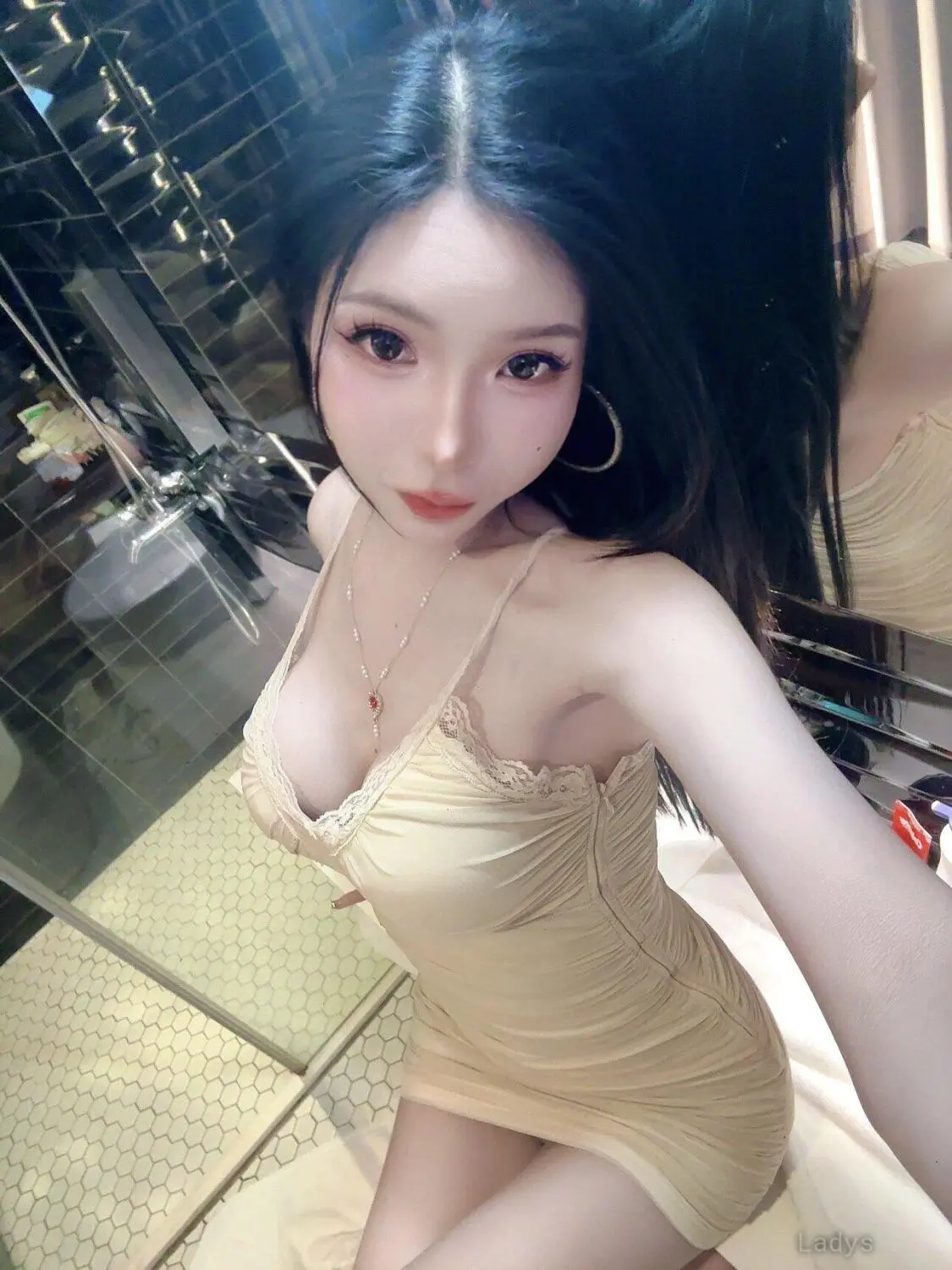 Meimei, 22 years mature escorts girl, height 169 sm, Weight kg, adultsearch Bangkok-1