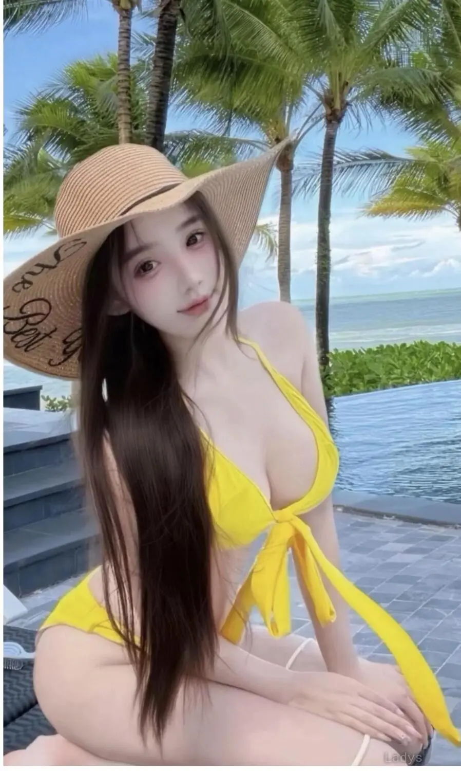 Cherry N, 21 years beautiful nude Da Nang escorts girl, height 163 sm, Weight 45 kg-1