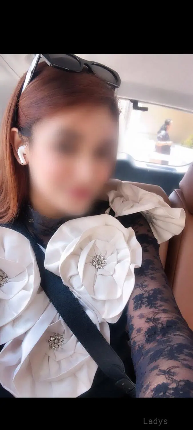 AirhostessLalita:Independent: NoAgent, 25 years mature escorts girl, height 170 sm, Weight kg, adultsearch Delhi