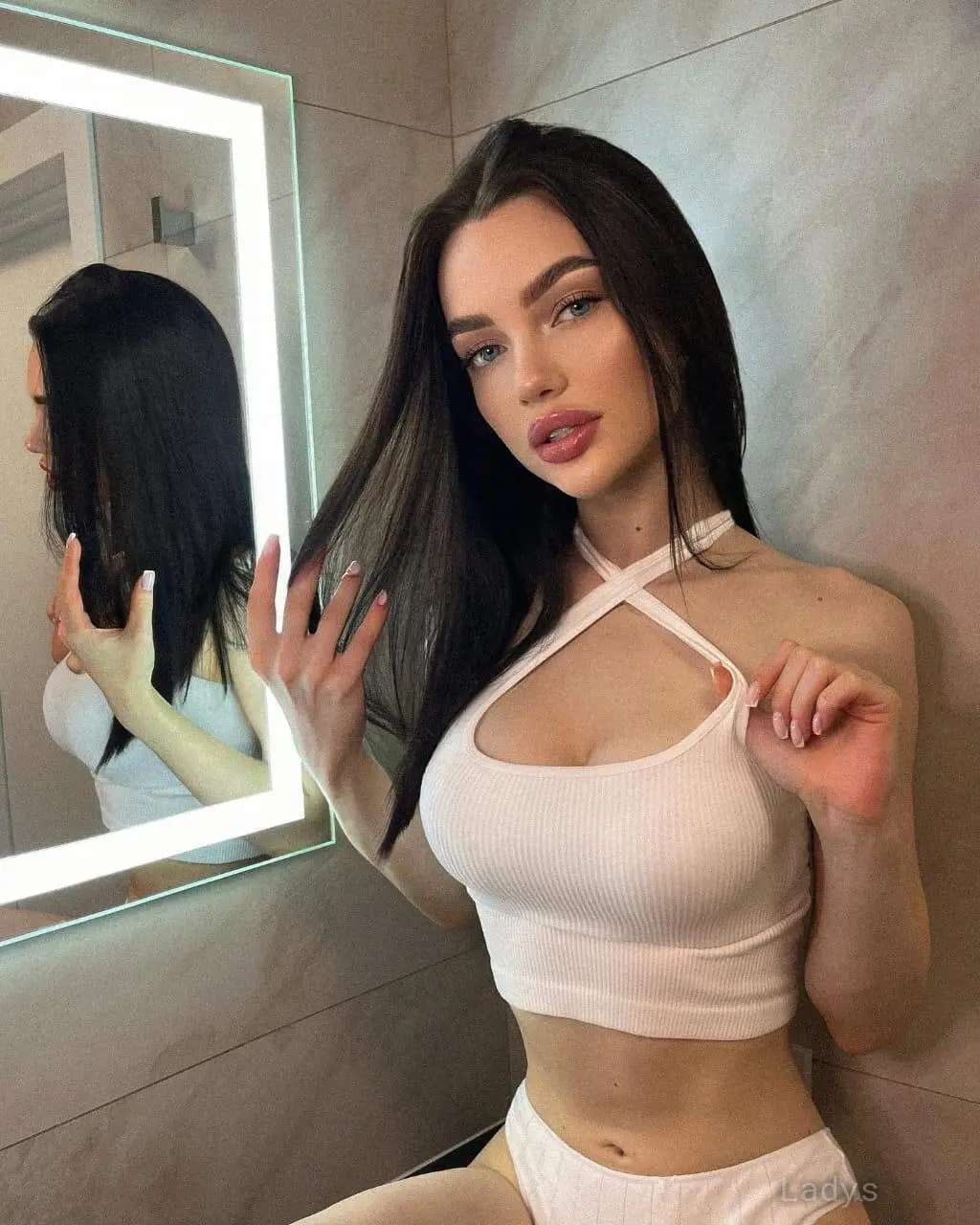 Ayollar hojatxonasida yashirin kamera, jojalar shit Porno kabinada jinsiy aloqa