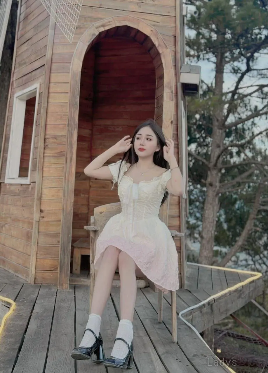 Anna, 23 years mature escorts girl, height 165 sm, Weight  kg, adultsearch Ho Chi Minh