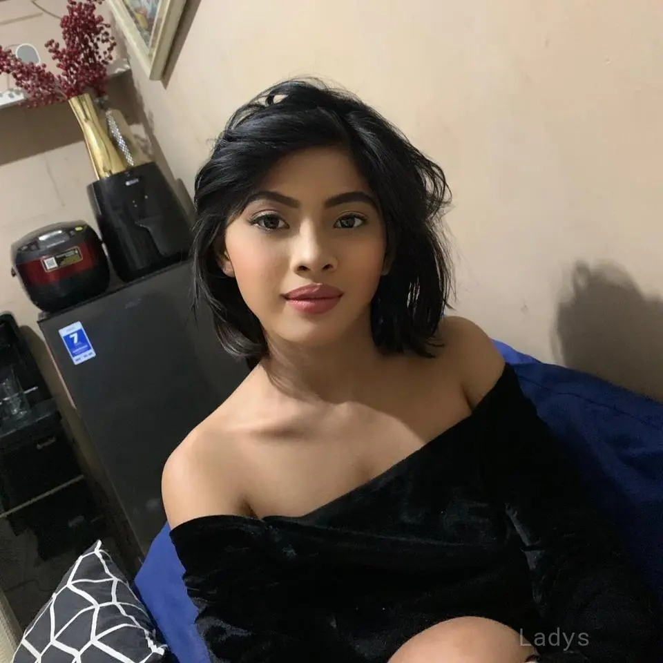 Alfira, 18 years mature escorts girl, height 163 sm, Weight kg, adultsearch Jakarta