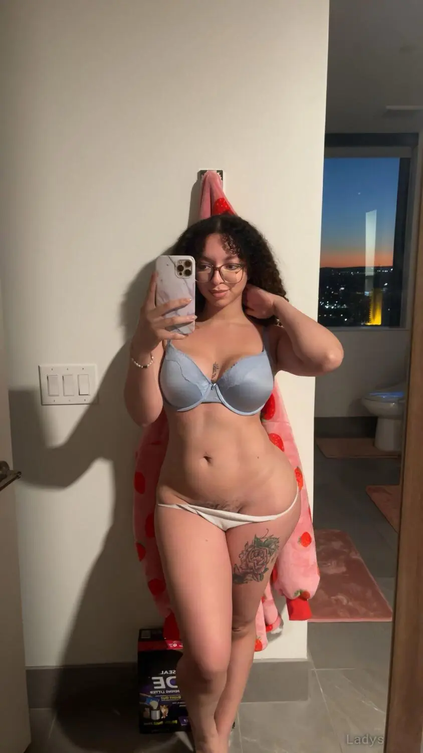 Carley Lisa, 23 years mature escorts girl, height 164 sm, Weight 40 kg, adultsearch Miami