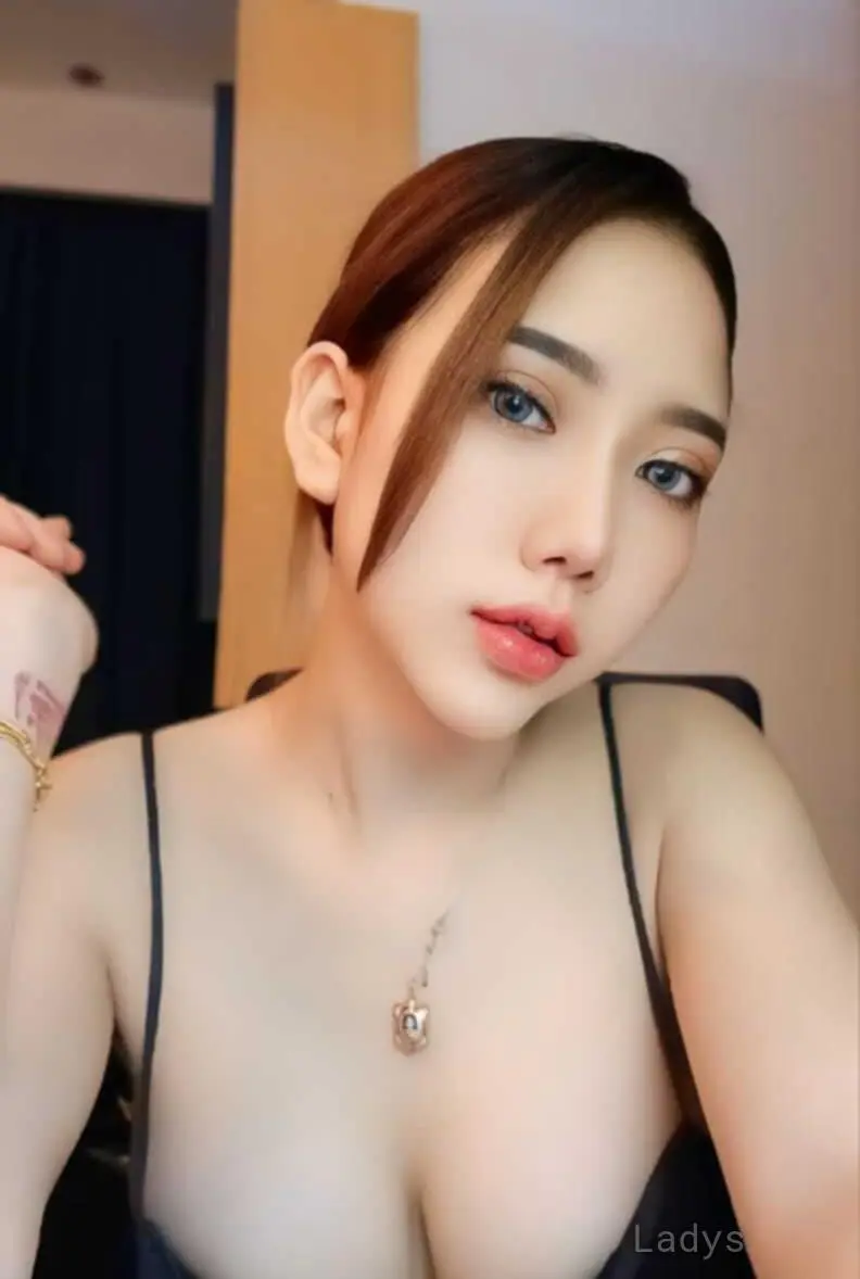 Lilly, 22 years mature escorts girl, height 155 sm, Weight kg, adultsearch Riyadh