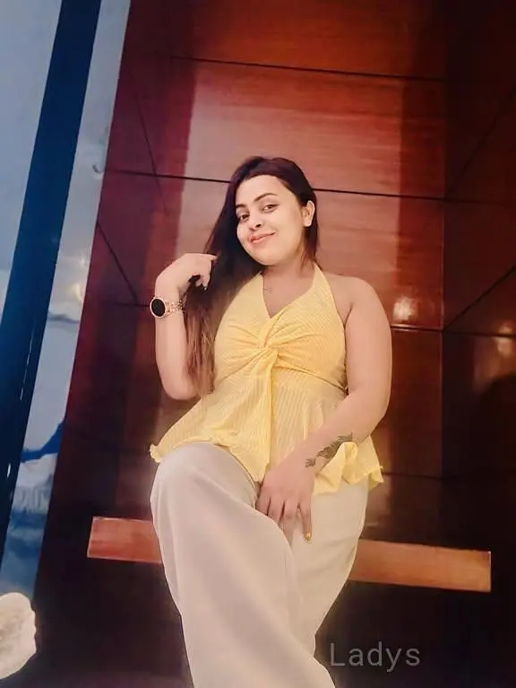 Anushka, 22 years old Agra escort girl with big tits, height 170 sm, Weight kg