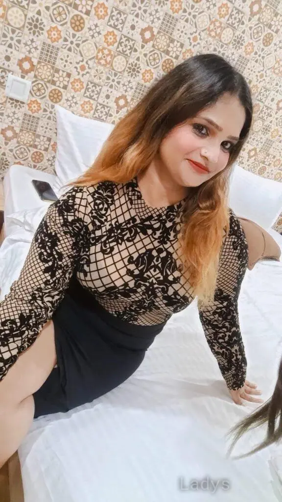 Ahmedabad, 24 years old Ahmedabad escort girl with big tits, height 154 sm, Weight kg