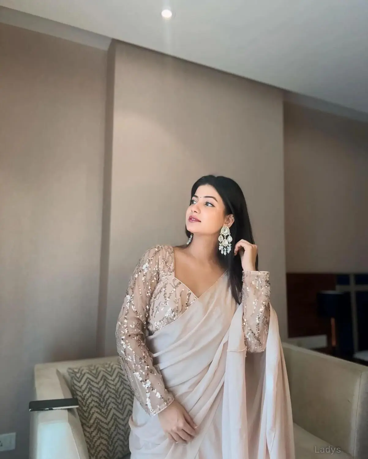 Erisha, 23 years old Ahmedabad escort girl with big tits, height 154 sm, Weight  kg