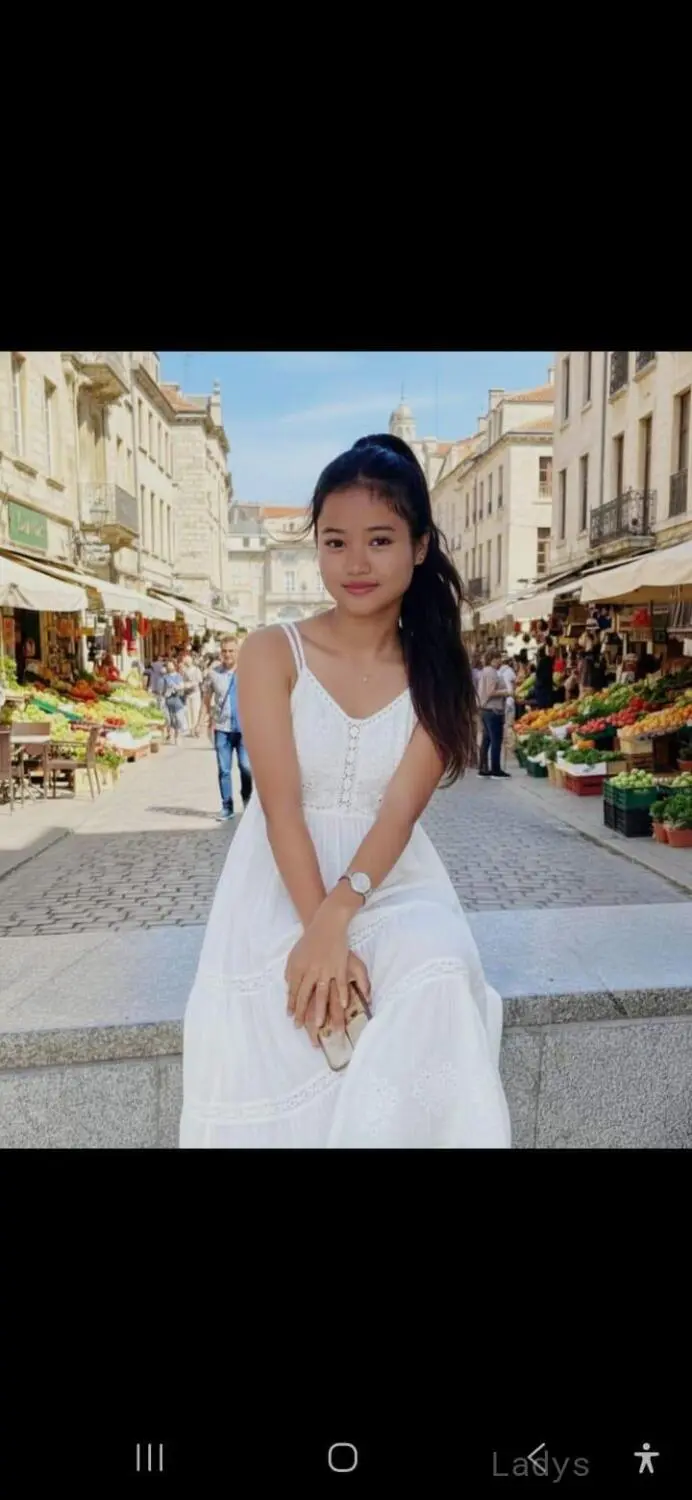 Givia, years old Ahmedabad escort girl with big tits, height sm, Weight kg