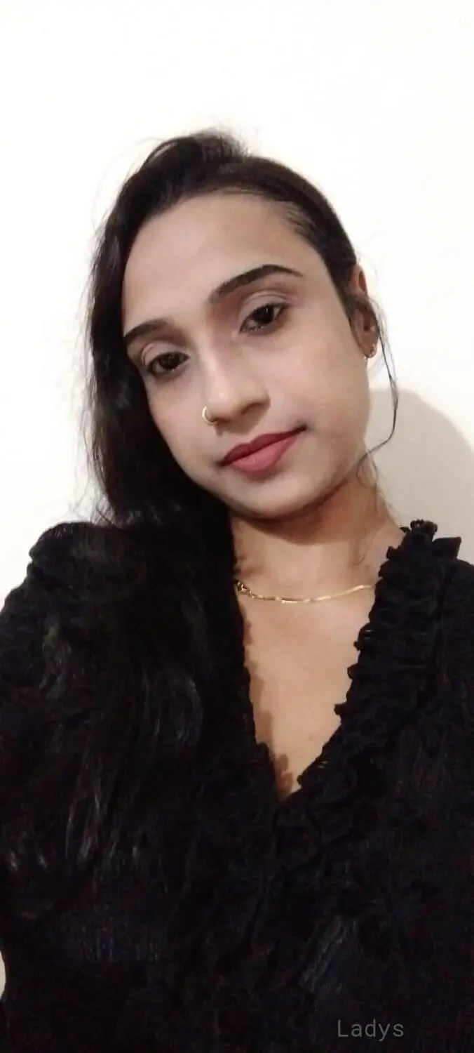 Kajal, 21 years old Ahmedabad escort girl with big tits, height 153 sm, Weight kg