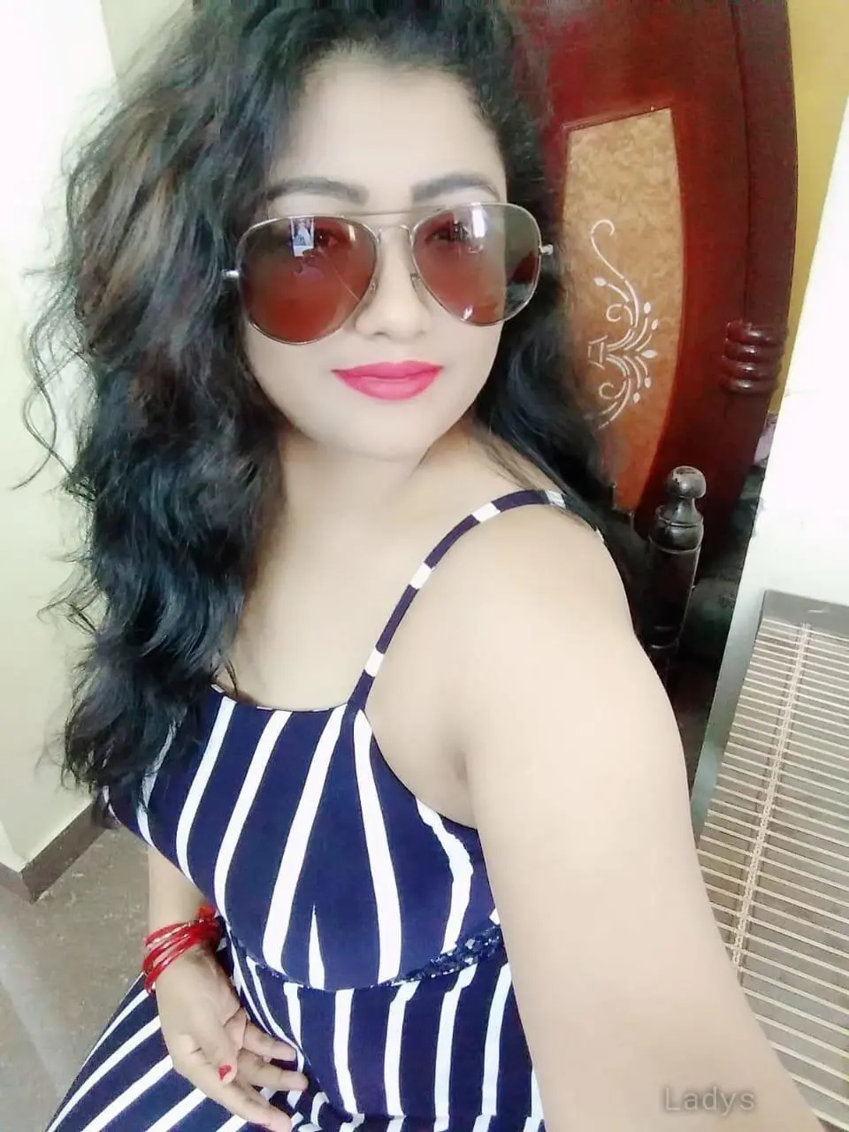 Komal, 23 years old Ahmedabad escort girl with big tits, height 155 sm, Weight  kg